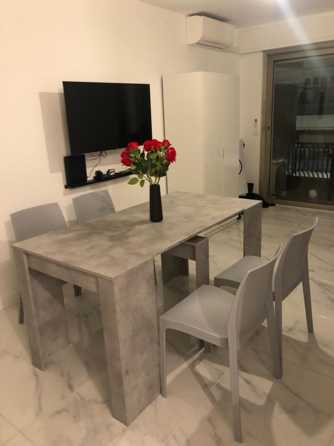 Clipper Apartment